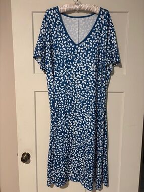 BUNDLE & SAVE!  Blue & White V-Neck Floral Print Dress